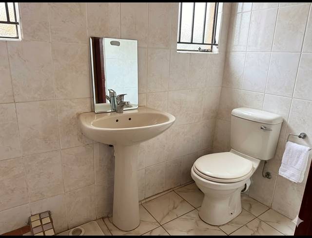 2 BEDROOM HOUSE FOR SALE IN GEELHOUTPARK